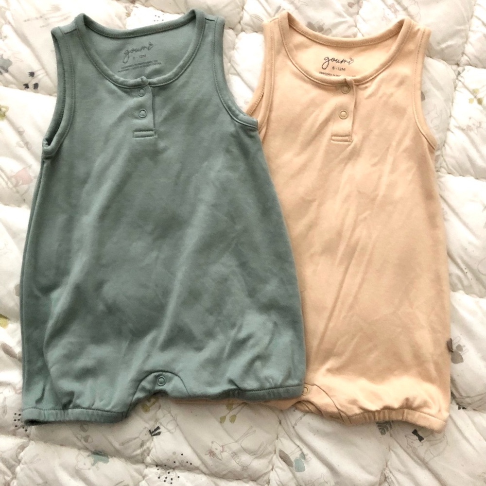 NWOT set of 2 Goumi rompers in Sea Glass and Dune 6-12 months